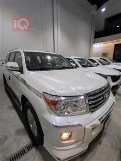 تۆیۆتا لاند کروزەر